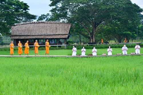 ภาพ No.31457:พิธีทอดกฐินสามัคคี ศูนย์ปฎิบัติธรรมนานาชาติปาย