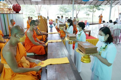 ภาพ No.31443:พิธีทอดกฐินสามัคคีสร้างทุกสิ่งธุดงคสถานลุ่มน้ำฝาง