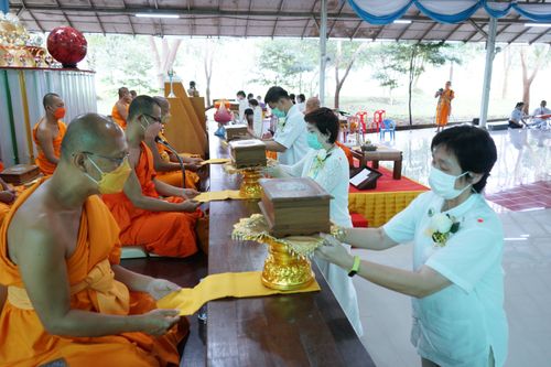 ภาพ No.31445:พิธีทอดกฐินสามัคคีสร้างทุกสิ่งธุดงคสถานลุ่มน้ำฝาง