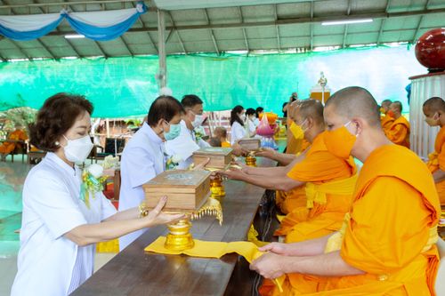 ภาพ No.31436:พิธีทอดกฐินสามัคคีสร้างทุกสิ่งธุดงคสถานลุ่มน้ำฝาง