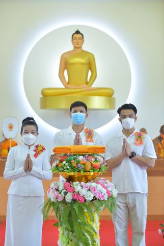 ภาพ No.37446:พิธีทอดกฐินสามัคคีสร้างอาคารที่พักสงฆ์ ณ ศูนย์ปฏิบัติธรรมจันทบุรี