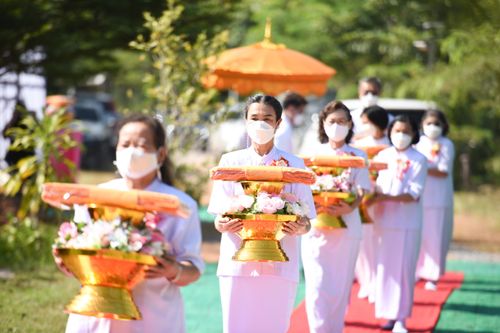 ภาพ No.37412:พิธีทอดกฐินสามัคคี ปฐมกฐิน เพื่อพัฒนาสร้างทุกสิ่ง ณ ศูนย์ปฎิบัติธรรมวิหารแดง