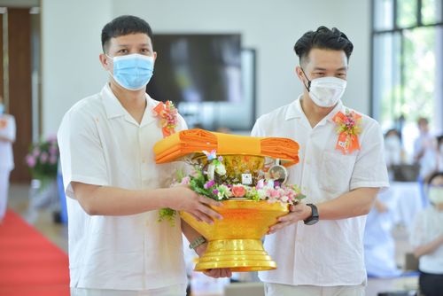 ภาพ No.37450:พิธีทอดกฐินสามัคคีสร้างอาคารที่พักสงฆ์ ณ ศูนย์ปฏิบัติธรรมจันทบุรี