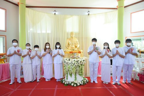 ภาพ No.37416:พิธีทอดกฐินสามัคคี ปฐมกฐิน เพื่อพัฒนาสร้างทุกสิ่ง ณ ศูนย์ปฎิบัติธรรมวิหารแดง