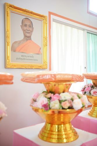 ภาพ No.37421:พิธีทอดกฐินสามัคคี ปฐมกฐิน เพื่อพัฒนาสร้างทุกสิ่ง ณ ศูนย์ปฎิบัติธรรมวิหารแดง