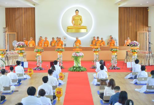 ภาพ No.37460:พิธีทอดกฐินสามัคคีสร้างอาคารที่พักสงฆ์ ณ ศูนย์ปฏิบัติธรรมจันทบุรี