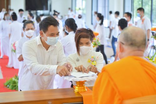 ภาพ No.37468:พิธีทอดกฐินสามัคคีสร้างอาคารที่พักสงฆ์ ณ ศูนย์ปฏิบัติธรรมจันทบุรี