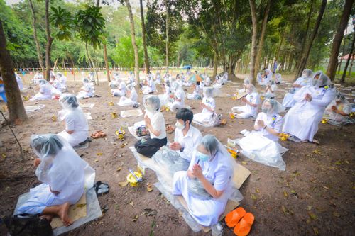 ภาพ No.37470:พิธีทอดกฐินสามัคคีสร้างอาคารที่พักสงฆ์ ณ ศูนย์ปฏิบัติธรรมจันทบุรี