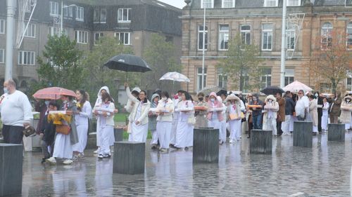 ภาพ No.38499:พิธีทอดกฐินสามัคคีวัดพระธรรมกายสกอตแลนด์