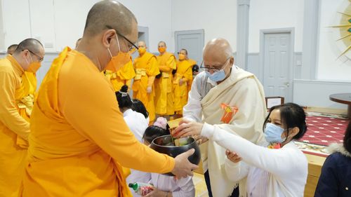 ภาพ No.38508:พิธีทอดกฐินสามัคคีวัดพระธรรมกายสกอตแลนด์