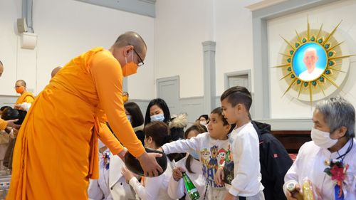 ภาพ No.38520:พิธีทอดกฐินสามัคคีวัดพระธรรมกายสกอตแลนด์