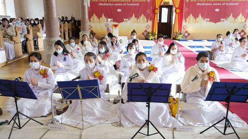 ภาพ No.38528:พิธีทอดกฐินสามัคคีวัดพระธรรมกายสกอตแลนด์