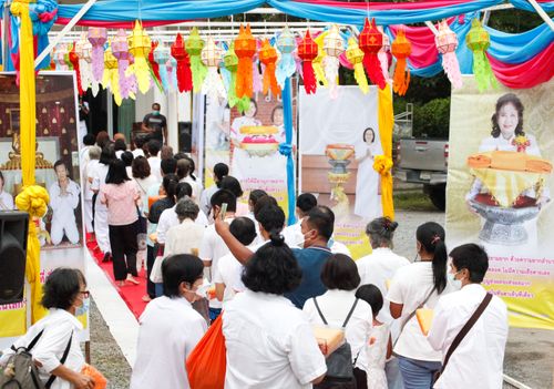 ภาพ No.37771:พิธีทอดกฐินสามัคคีศูนย์อบรมเยาวชนบางปะหัน 