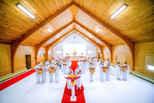 ภาพ No.38563:พิธีทอดกฐินธรรมชัย สร้างทุกสิ่ง ณ วัดพระธรรมกายมินเนโซตา