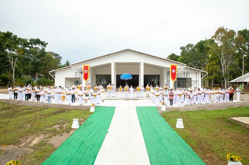 ภาพ No.37530:พิธีทอดกฐินสามัคคี เพื่อสร้างศาลาธรรมสภา ณ ธุดงคสถานชุมพร