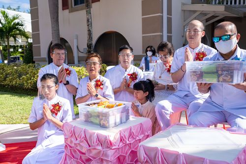 ภาพ No.38531:พิธีทอดกฐินสามัคคีสร้างทุกสิ่ง ณ วัดพระธรรมกายปาล์มบีช