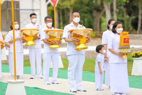 ภาพ No.37533:พิธีทอดกฐินสามัคคี เพื่อสร้างศาลาธรรมสภา ณ ธุดงคสถานชุมพร
