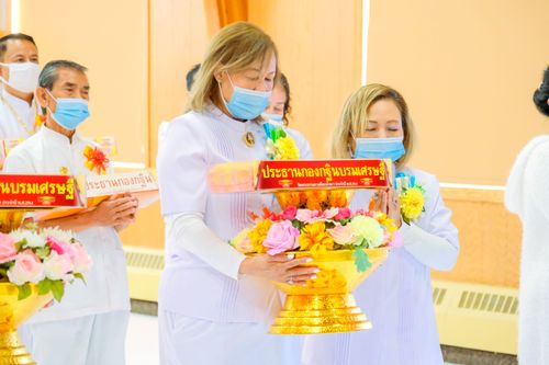 ภาพ No.38564:พิธีทอดกฐินธรรมชัย สร้างทุกสิ่ง ณ วัดพระธรรมกายมินเนโซตา