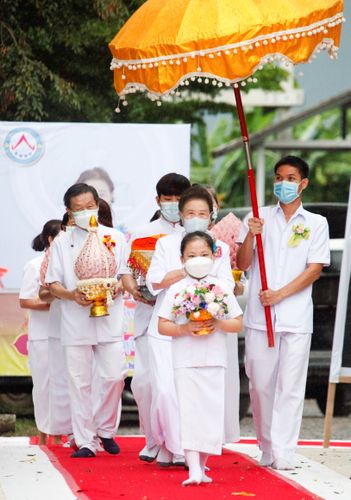 ภาพ No.37775:พิธีทอดกฐินสามัคคีศูนย์อบรมเยาวชนบางปะหัน 