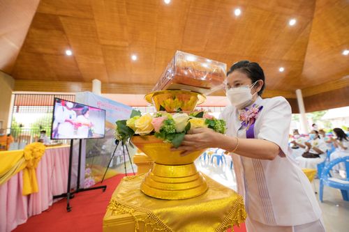 ภาพ No.37752:พิธีทอดกฐินสามัคคีศูนย์อบรมเยาวชนบางปะหัน 