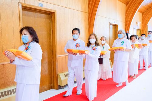 ภาพ No.38566:พิธีทอดกฐินธรรมชัย สร้างทุกสิ่ง ณ วัดพระธรรมกายมินเนโซตา
