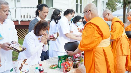 ภาพ No.38825:พิธีทอดกฐินสามัคคี สร้างทุกสิ่ง วัดพระธรรมกายนิวเจอร์ซี