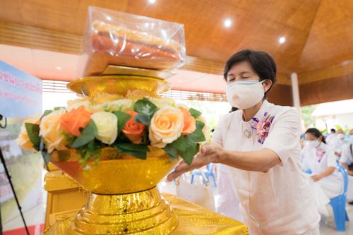 ภาพ No.37757:พิธีทอดกฐินสามัคคีศูนย์อบรมเยาวชนบางปะหัน 