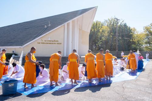 ภาพ No.38623:พิธีทอดกฐินสามัคคีเพื่อการเผยแผ่วิชชาธรรมกายและมหาปฏิสังขรณ์ วัดพระธรรมกายเท็กซัส