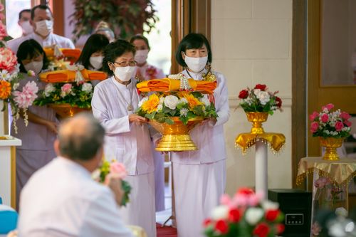 ภาพ No.38598:พิธีทอดกฐินบรมจักรพรรดิ บูชาธรรมพระมงคลเทพมุนี ณ วัดพระธรรมกายออเรกอน