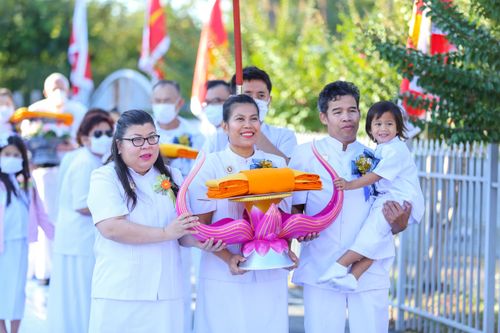 ภาพ No.38626:พิธีทอดกฐินสามัคคีเพื่อการเผยแผ่วิชชาธรรมกายและมหาปฏิสังขรณ์ วัดพระธรรมกายเท็กซัส