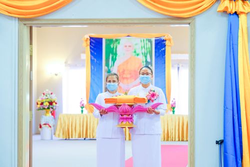 ภาพ No.38571:พิธีทอดกฐินธรรมชัย สร้างทุกสิ่ง ณ วัดพระธรรมกายมินเนโซตา