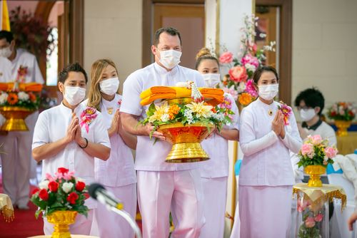 ภาพ No.38599:พิธีทอดกฐินบรมจักรพรรดิ บูชาธรรมพระมงคลเทพมุนี ณ วัดพระธรรมกายออเรกอน
