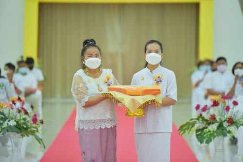 ภาพ No.37650:พิธีทอดกฐินสามัคคีเพื่อสร้างทุกสิ่ง ณ ศูนย์ปฏิบัติธรรมและศูนย์อบรมเยาวชนเพชรบุรี