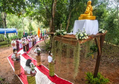 ภาพ No.37491:พิธีทอดกฐินนานาชาติสามัคคี ณ ธรรมสถานนานาชาติป่าแป๋