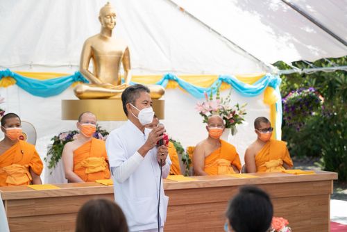 ภาพ No.38691:พิธีทอดผ้าป่าบริวารกฐิน เพื่อเป็นกองทุน สร้างวัดพระธรรมกายซานดิเอโก