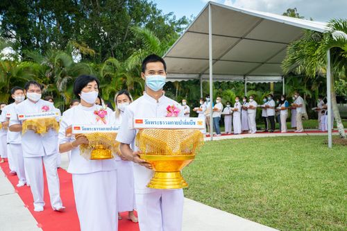 ภาพ No.38542:พิธีทอดกฐินสามัคคีสร้างทุกสิ่ง ณ วัดพระธรรมกายปาล์มบีช