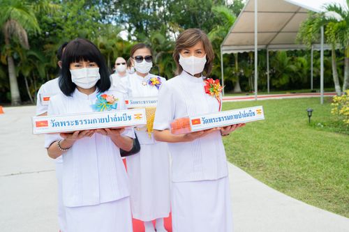 ภาพ No.38544:พิธีทอดกฐินสามัคคีสร้างทุกสิ่ง ณ วัดพระธรรมกายปาล์มบีช