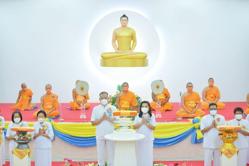 ภาพ No.37656:พิธีทอดกฐินสามัคคีเพื่อสร้างทุกสิ่ง ณ ศูนย์ปฏิบัติธรรมและศูนย์อบรมเยาวชนเพชรบุรี