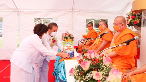 ภาพ No.38864:พิธีทอดกฐินสามัคคี ณ วัดพระธรรมกายเทนเนสซี 