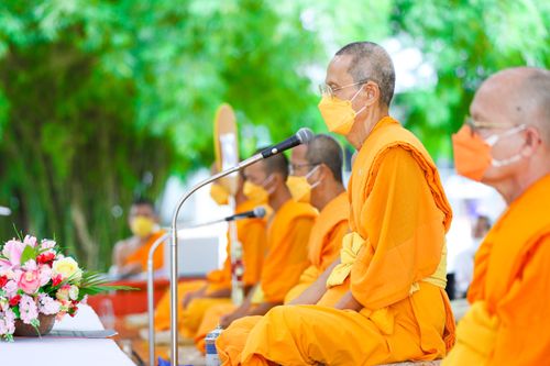 ภาพ No.37548:พิธีทอดกฐินสามัคคี เพื่อสร้างศาลาธรรมสภา ณ ธุดงคสถานชุมพร