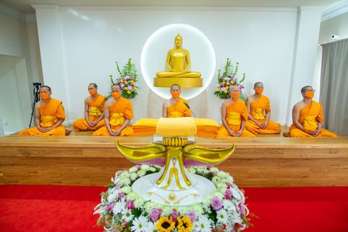 ภาพ No.38549:พิธีทอดกฐินสามัคคีสร้างทุกสิ่ง ณ วัดพระธรรมกายปาล์มบีช