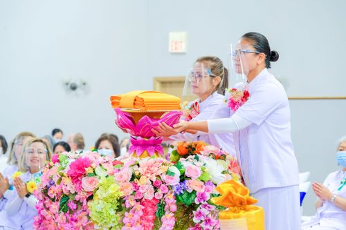 ภาพ No.38577:พิธีทอดกฐินธรรมชัย สร้างทุกสิ่ง ณ วัดพระธรรมกายมินเนโซตา