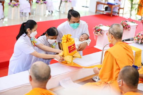 ภาพ No.37555:พิธีทอดกฐินสามัคคี เพื่อสร้างศาลาธรรมสภา ณ ธุดงคสถานชุมพร