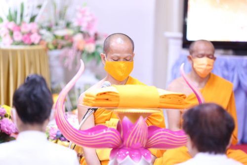 ภาพ No.38639:พิธีทอดกฐินสามัคคีเพื่อการเผยแผ่วิชชาธรรมกายและมหาปฏิสังขรณ์ วัดพระธรรมกายเท็กซัส