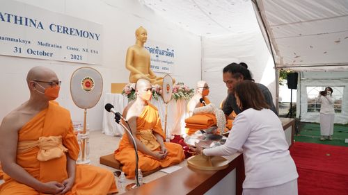 ภาพ No.38676:พิธีทอดกฐินสามัคคี สร้างทุกสิ่ง วัดพระธรรมกายนิวเจอร์ซี