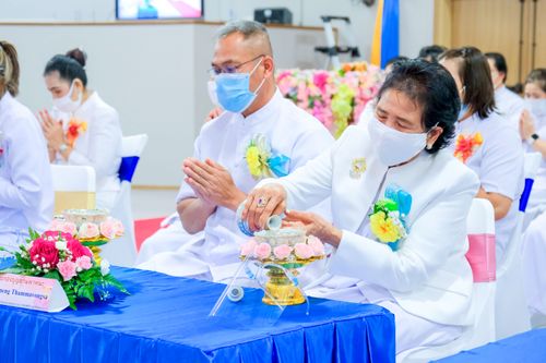 ภาพ No.38580:พิธีทอดกฐินธรรมชัย สร้างทุกสิ่ง ณ วัดพระธรรมกายมินเนโซตา