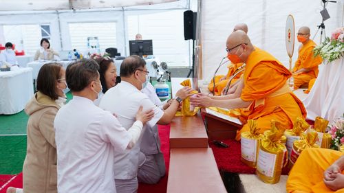 ภาพ No.38841:พิธีทอดกฐินสามัคคี สร้างทุกสิ่ง วัดพระธรรมกายนิวเจอร์ซี