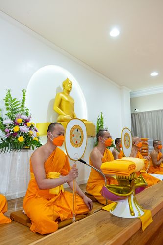 ภาพ No.38558:พิธีทอดกฐินสามัคคีสร้างทุกสิ่ง ณ วัดพระธรรมกายปาล์มบีช
