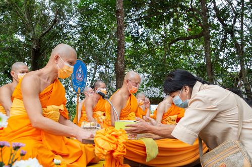 ภาพ No.37521:พิธีทอดกฐินนานาชาติสามัคคี ณ ธรรมสถานนานาชาติป่าแป๋