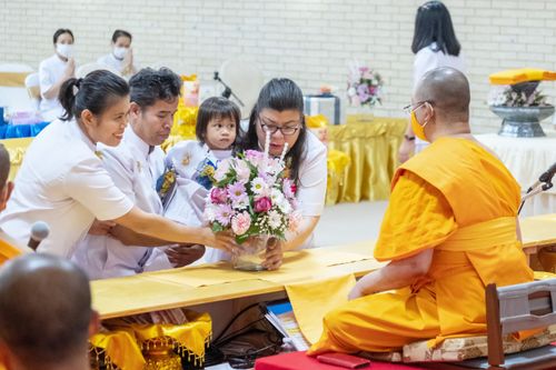 ภาพ No.38647:พิธีทอดกฐินสามัคคีเพื่อการเผยแผ่วิชชาธรรมกายและมหาปฏิสังขรณ์ วัดพระธรรมกายเท็กซัส